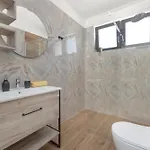 Enchanting Vacation With Pool And Jacuzzi Villa