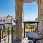 Enchanting Vacation With Pool And Jacuzzi * Krnica