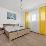 Willa Enchanting Vacation With Pool And Jacuzzi Krnica