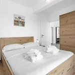 Enchanting Vacation With Pool And Jacuzzi * Krnica