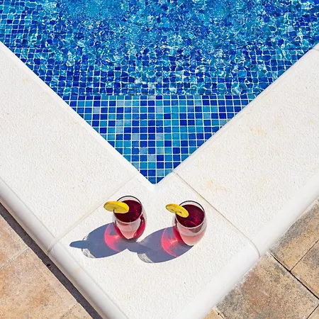 Enchanting Vacation With Pool And Jacuzzi Krnica
